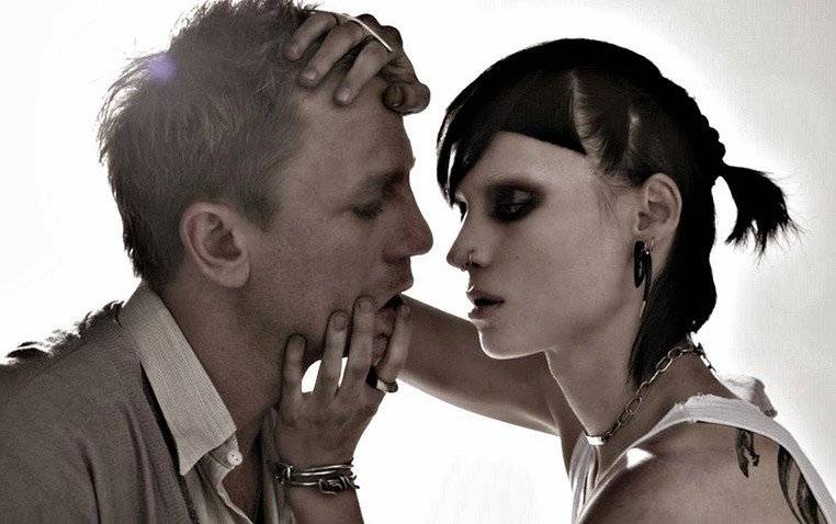 Cô Gái Có Hình Xăm Rồng Cô Gái Có Hình Xăm Rồng